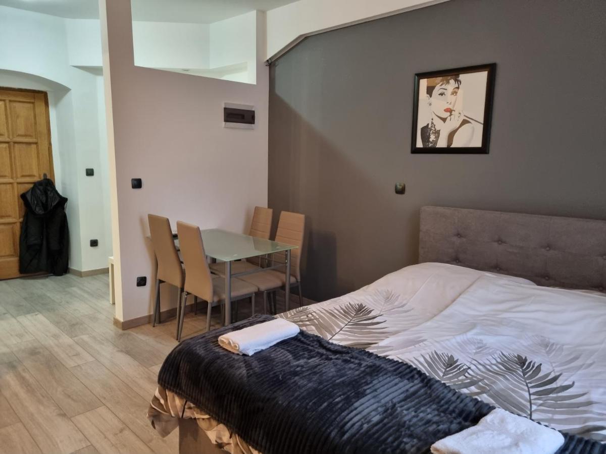 Apartments Top Center ซาเกร็บ ภายนอก รูปภาพ
